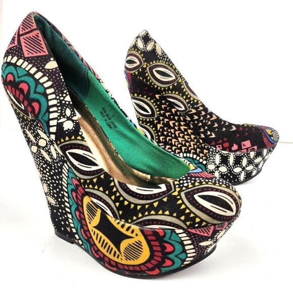 Lovely People African Print Ankara Fabric Round Toe Wedges 6" Pumps Heels sz 7 - Picture 1 of 8